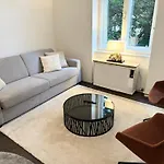 Exklusive Wohnung Im Herzen Muenchens